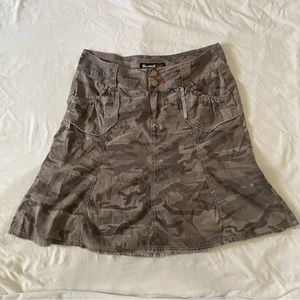 GREY CAMO MIDI SKIRT